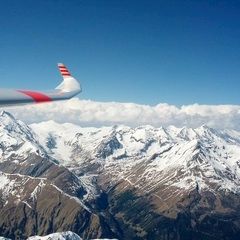 Flugwegposition um 12:57:45: Aufgenommen in der Nähe von Gemeinde Heiligenblut, 9844, Österreich in 3381 Meter