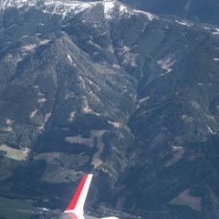 Flugwegposition um 13:50:52: Aufgenommen in der Nähe von Gemeinde Untertilliach, Österreich in 3332 Meter