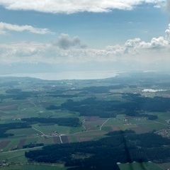 Flugwegposition um 11:48:46: Aufgenommen in der Nähe von Traunstein, Deutschland in 1305 Meter