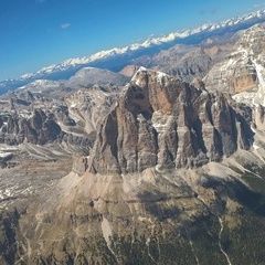 Flugwegposition um 12:40:14: Aufgenommen in der Nähe von Cortina d'Ampezzo, Belluno, Italien in 3381 Meter