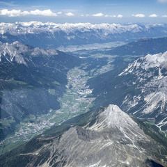 Flugwegposition um 11:51:35: Aufgenommen in der Nähe von Gemeinde Bramberg am Wildkogel, Österreich in 3194 Meter