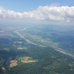 Flugwegposition um 10:09:44: Aufgenommen in der Nähe von Gemeinde Dunkelsteinerwald, Österreich in 1660 Meter