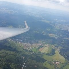 Flugwegposition um 13:25:31: Aufgenommen in der Nähe von Regen, Deutschland in 2144 Meter