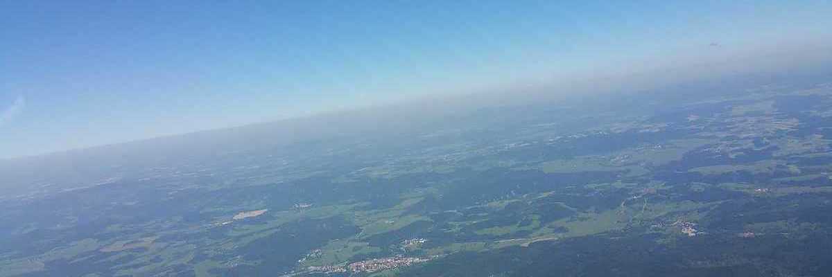 Flugwegposition um 12:04:22: Aufgenommen in der Nähe von Gemeinde Vorderweißenbach, Österreich in 2429 Meter