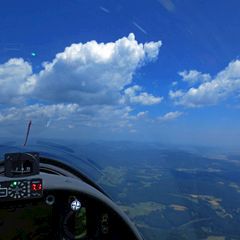 Flugwegposition um 09:57:31: Aufgenommen in der Nähe von Gemeinde Prigglitz, Österreich in 1416 Meter