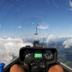 Flugwegposition um 14:39:28: Aufgenommen in der Nähe von Kapellen, Österreich in 2662 Meter