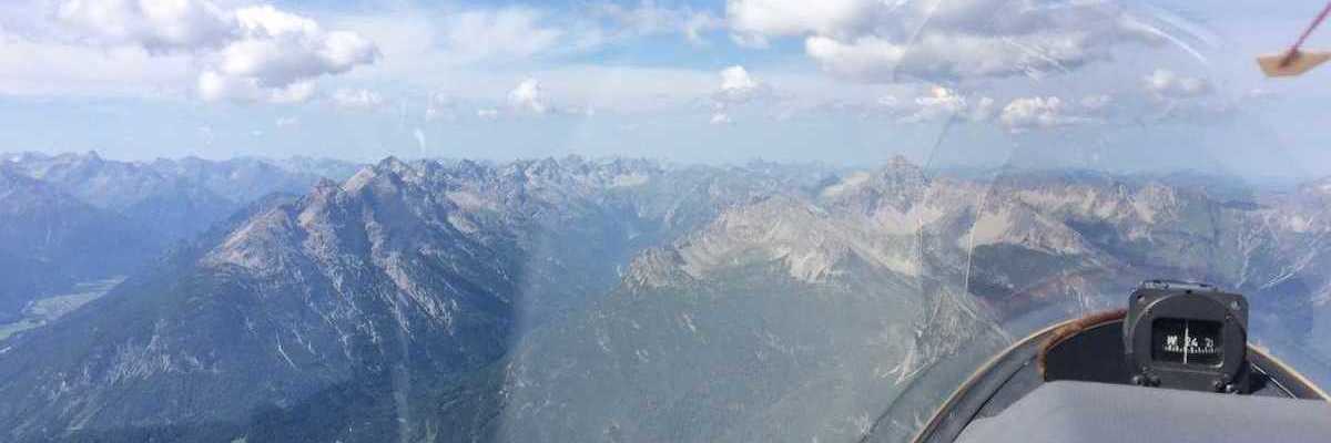 Flugwegposition um 08:59:44: Aufgenommen in der Nähe von Gemeinde Forchach, Forchach, Österreich in 2514 Meter