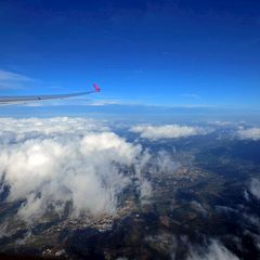 Flugwegposition um 13:58:37: Aufgenommen in der Nähe von Pirka, Österreich in 822 Meter