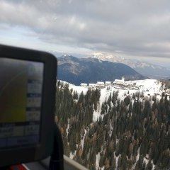 Flugwegposition um 12:13:24: Aufgenommen in der Nähe von 33018 Tarvis, Udine, Italien in 1856 Meter