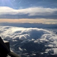 Flugwegposition um 11:03:00: Aufgenommen in der Nähe von Oberweg, Österreich in 3807 Meter