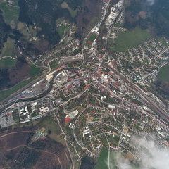 Flugwegposition um 13:40:13: Aufgenommen in der Nähe von Mürzzuschlag, Österreich in 2695 Meter