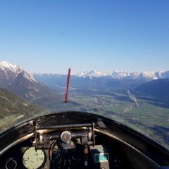 Flugwegposition um 16:27:12: Aufgenommen in der Nähe von Gemeinde Nötsch im Gailtal, Österreich in 1561 Meter