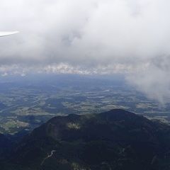 Flugwegposition um 10:11:43: Aufgenommen in der Nähe von Gemeinde Arnoldstein, Arnoldstein, Österreich in 1763 Meter