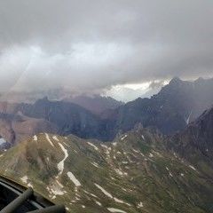 Flugwegposition um 12:02:32: Aufgenommen in der Nähe von Gemeinde Lesachtal, Österreich in 2487 Meter
