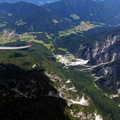 Flugwegposition um 09:09:23: Aufgenommen in der Nähe von 33018 Tarvis, Udine, Italien in 2474 Meter