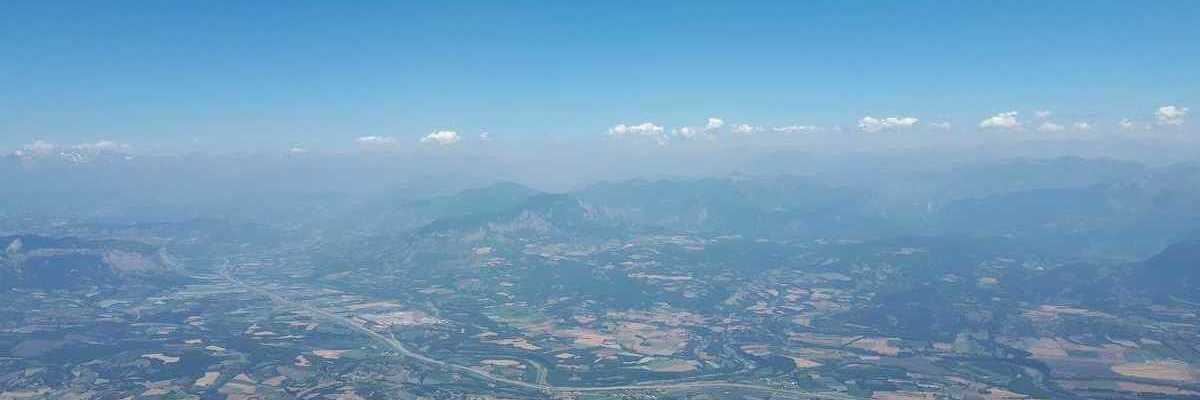 Flugwegposition um 11:26:50: Aufgenommen in der Nähe von Département Hautes-Alpes, Frankreich in 2352 Meter