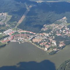 Flugwegposition um 13:54:17: Aufgenommen in der Nähe von Okres Český Krumlov, Tschechien in 2179 Meter