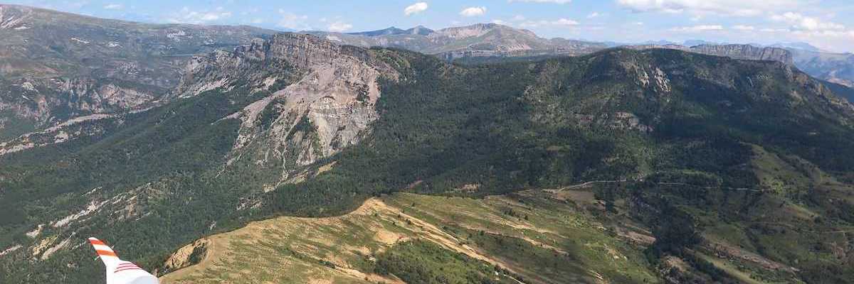 Flugwegposition um 11:27:08: Aufgenommen in der Nähe von Département Alpes-de-Haute-Provence, Frankreich in 1621 Meter
