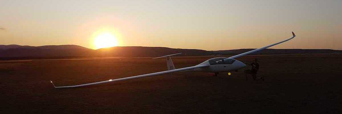 Flugwegposition um 17:40:12: Aufgenommen in der Nähe von Gemeinde Wald im Pinzgau, 5742 Wald im Pinzgau, Österreich in 2501 Meter