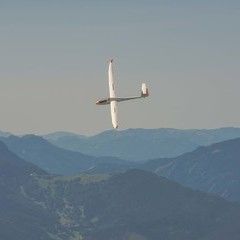 Flugwegposition um 11:52:34: Aufgenommen in der Nähe von Gemeinde Ternitz, Österreich in 1521 Meter