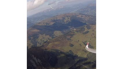 Flugwegposition um 23:00:00: Aufgenommen in der Nähe von Gemeinde Rauris, 5661, Österreich in 2235 Meter