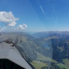 Flugwegposition um 12:39:02: Aufgenommen in der Nähe von Gemeinde Gerlos, 6281 Gerlos, Österreich in 2454 Meter