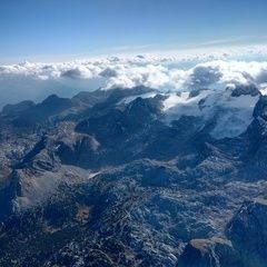 Flugwegposition um 12:22:22: Aufgenommen in der Nähe von Gemeinde Hallstatt, Hallstatt, Österreich in 3486 Meter