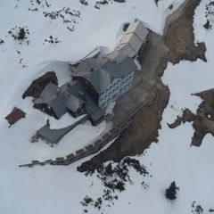 Flugwegposition um 16:32:40: Aufgenommen in der Nähe von Gemeinde Puchberg am Schneeberg, Österreich in 1764 Meter