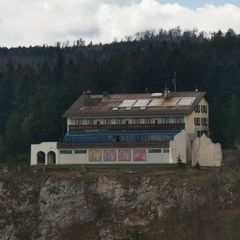 Verortung via Georeferenzierung der Kamera: Aufgenommen in der Nähe von Gemeinde Hohe Wand, Österreich in 1000 Meter