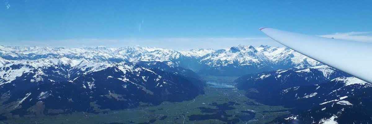Flugwegposition um 11:19:12: Aufgenommen in der Nähe von Gemeinde Saalfelden am Steinernen Meer, 5760 Saalfelden am Steinernen Meer, Österreich in 2409 Meter
