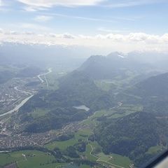 Flugwegposition um 12:47:20: Aufgenommen in der Nähe von Gemeinde Niederndorf, Niederndorf bei Kufstein, Österreich in 2122 Meter