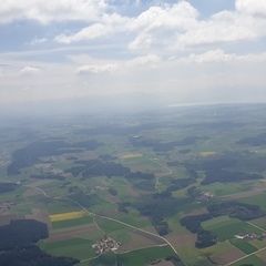 Flugwegposition um 11:54:45: Aufgenommen in der Nähe von Altötting, Deutschland in 1565 Meter