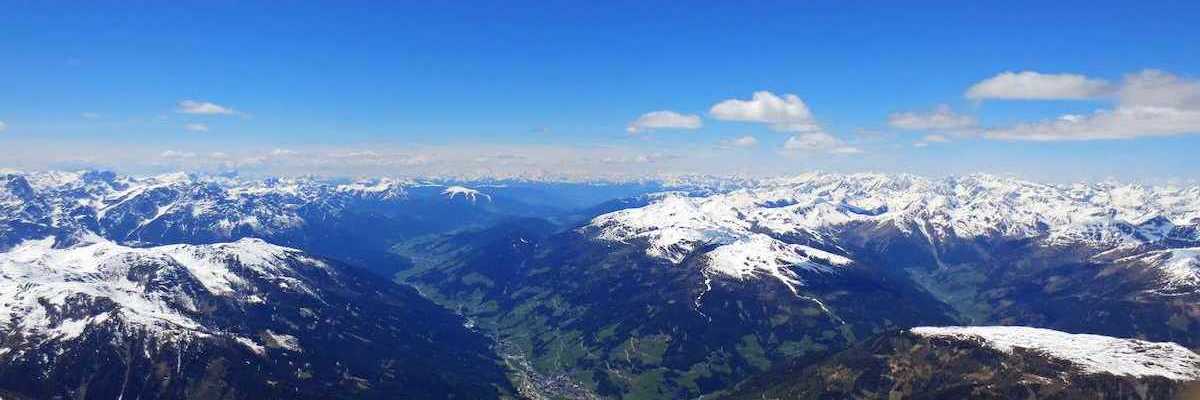 Flugwegposition um 11:55:51: Aufgenommen in der Nähe von Gemeinde Außervillgraten, Österreich in 3210 Meter