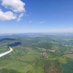 Verortung via Georeferenzierung der Kamera: Aufgenommen in der Nähe von Okres Louny, Tschechien in 1300 Meter