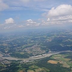 Flugwegposition um 10:16:42: Aufgenommen in der Nähe von Gemeinde Freinberg, Österreich in 1490 Meter