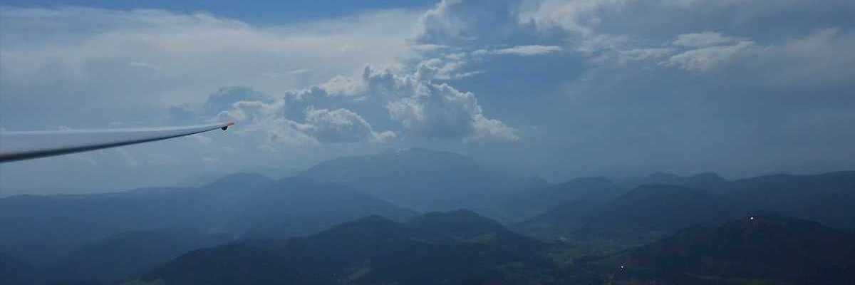 Flugwegposition um 13:55:06: Aufgenommen in der Nähe von Gemeinde Höflein an der Hohen Wand, Österreich in 1335 Meter