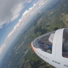 Flugwegposition um 13:02:17: Aufgenommen in der Nähe von Gaming, Österreich in 2413 Meter