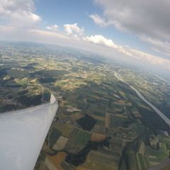 Flugwegposition um 14:14:39: Aufgenommen in der Nähe von Gemeinde Mitterkirchen im Machland, Österreich in 1690 Meter