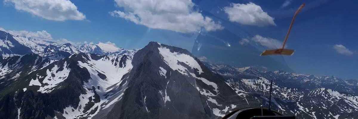 Flugwegposition um 11:30:23: Aufgenommen in der Nähe von Gemeinde Zederhaus, 5584, Österreich in 2366 Meter