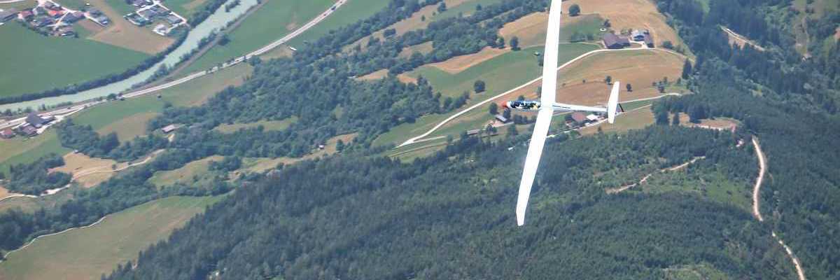 Flugwegposition um 10:57:10: Aufgenommen in der Nähe von Gemeinde Piesendorf, 5721 Piesendorf, Österreich in 2847 Meter