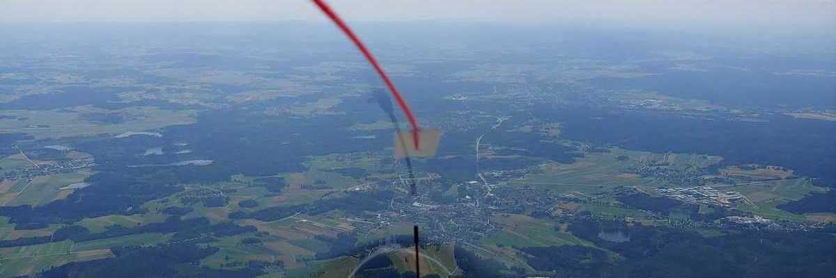 Verortung via Georeferenzierung der Kamera: Aufgenommen in der Nähe von Gemeinde Heidenreichstein, Österreich in 2000 Meter