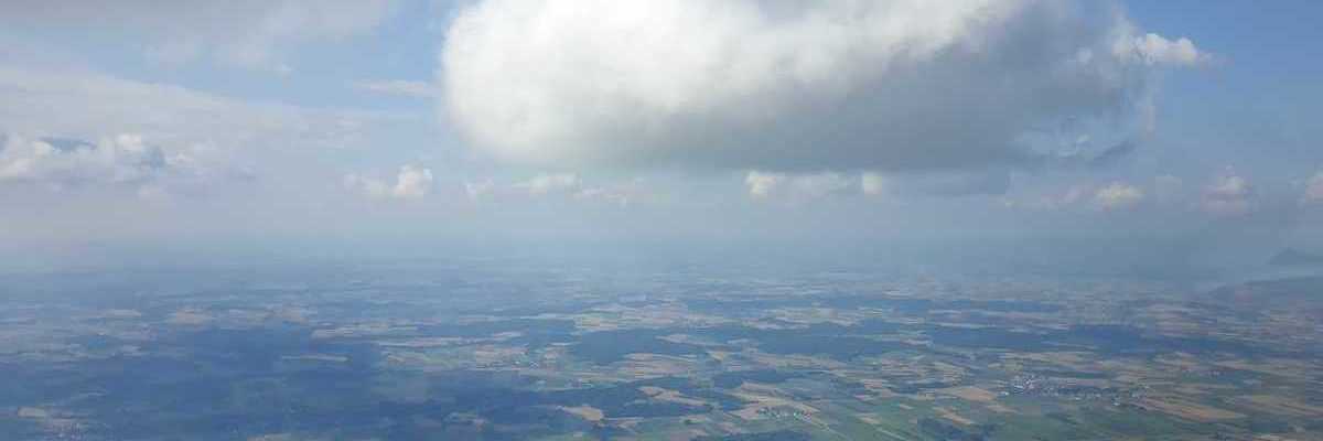 Flugwegposition um 14:57:00: Aufgenommen in der Nähe von Dingolfing-Landau, Deutschland in 1895 Meter