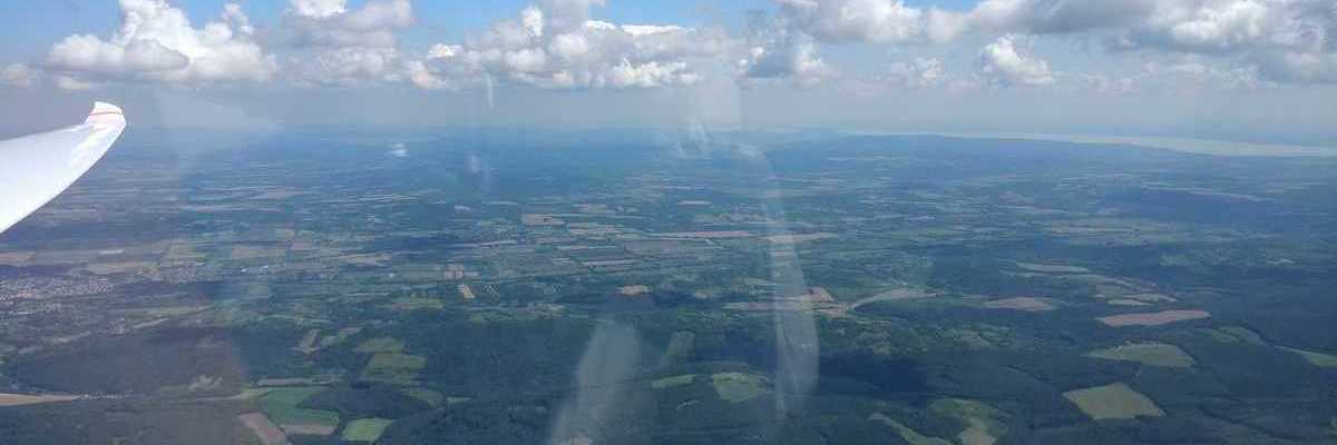 Flugwegposition um 11:32:32: Aufgenommen in der Nähe von Kreis Zalaegerszeg, Ungarn in 1430 Meter