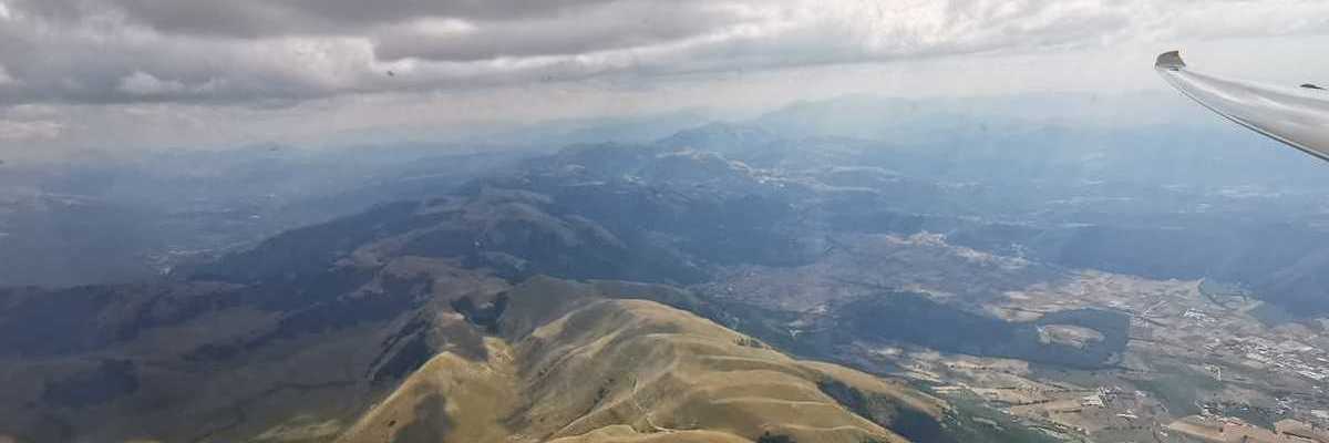 Flugwegposition um 13:35:21: Aufgenommen in der Nähe von 06046 Norcia, Perugia, Italien in 2914 Meter