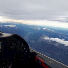 Flugwegposition um 11:37:53: Aufgenommen in der Nähe von Gemeinde Tulfes, Österreich in 6131 Meter