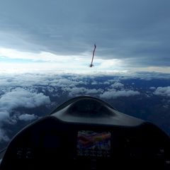 Flugwegposition um 11:45:24: Aufgenommen in der Nähe von Gemeinde Mutters, Österreich in 5627 Meter