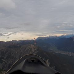 Flugwegposition um 12:36:19: Aufgenommen in der Nähe von Gemeinde Schönwies, Österreich in 2574 Meter