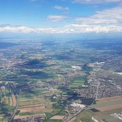 Flugwegposition um 10:43:50: Aufgenommen in der Nähe von Wiener Neustadt, Österreich in 2252 Meter