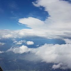 Flugwegposition um 10:15:30: Aufgenommen in der Nähe von Gemeinde Obertraun, Obertraun, Österreich in 5374 Meter