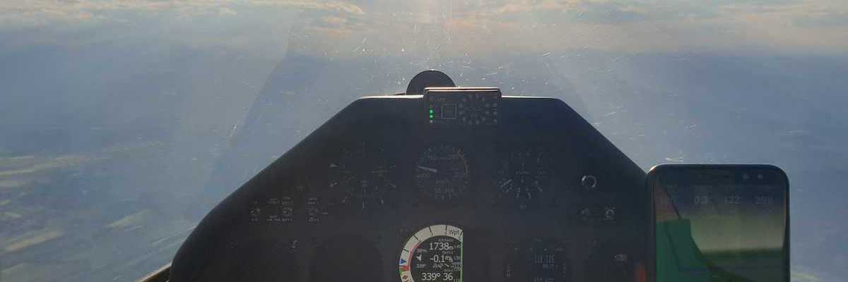 Flugwegposition um 17:20:25: Aufgenommen in der Nähe von Gemeinde Weikersdorf am Steinfelde, Weikersdorf am Steinfelde, Österreich in 1659 Meter